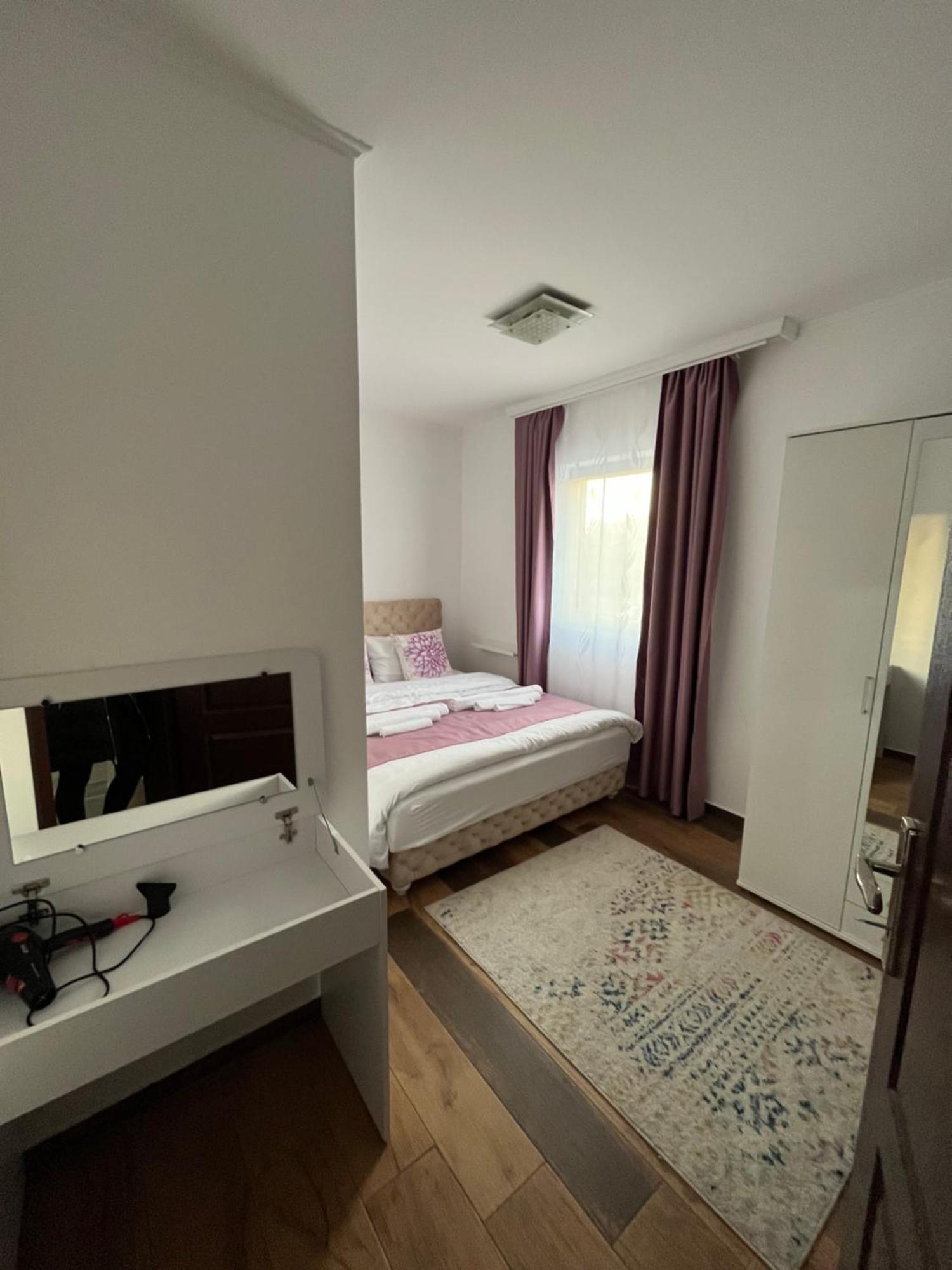 Airport Sky Apartments Lux Белград Экстерьер фото